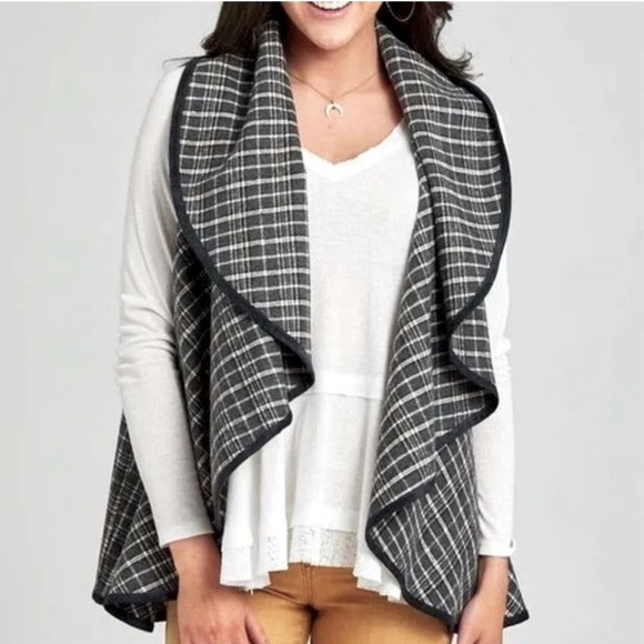 Altar'd State Sweaters - Women’s Altar’d State Plaid Vest
